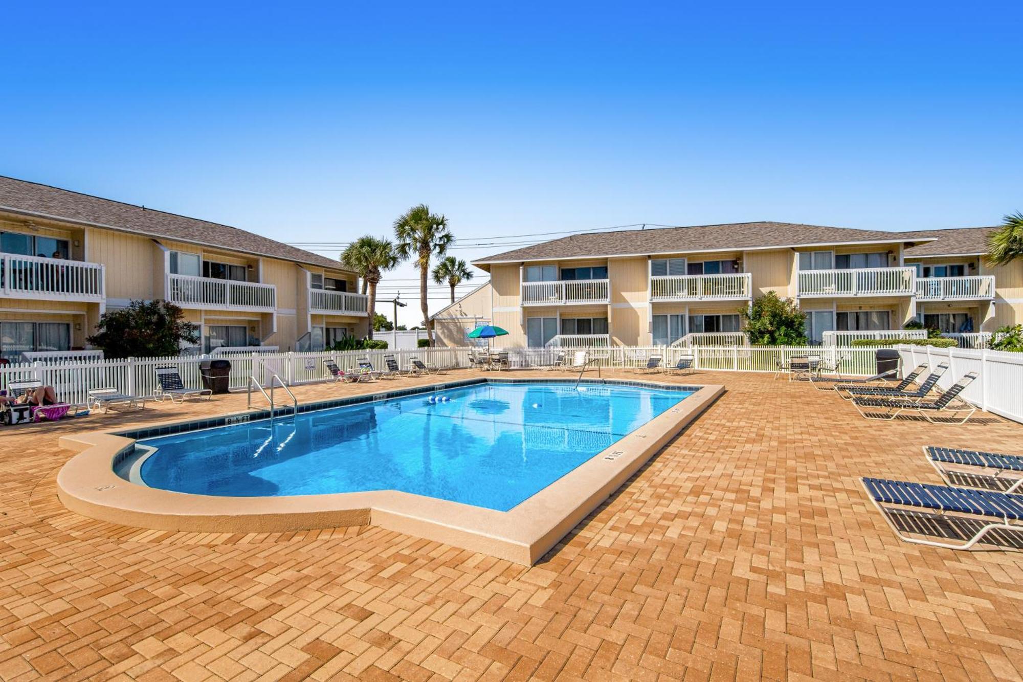 ​Sandpiper Cove Destin Room photo